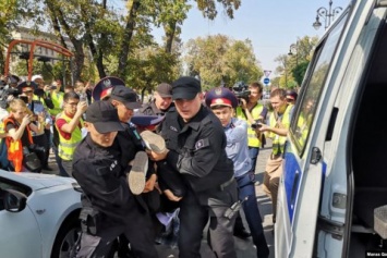 В Казахстане прошли массовые задержания во время несанкционированных митингов