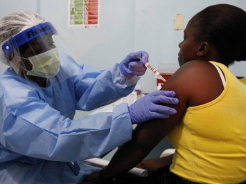 Конго развернет вторую вакцинацию против Эболы