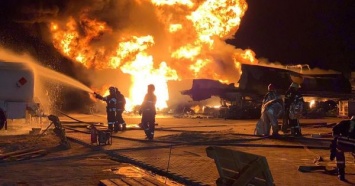 Два масштабных пожара произошло в Киеве: горело топливо и матрасы