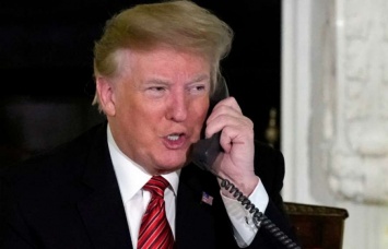 Трамп сообщил детали телефонного разговора с Зеленским