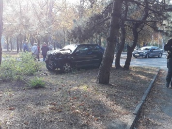 ДТП в Кривом Роге: от удара Chery выбросило далеко за пределы проезжей части