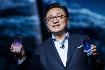 Samsung троллит Huawei из-за потери сервисов Google