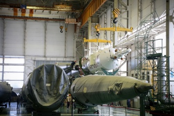 Пилотируемый корабль «Союз МС-15» установлен на Гагаринском старте