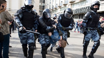Российских студентов заставляют подписывать документ о запрете участия в митингах
