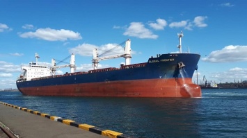 В Южный зашло панамское судно за карбамидом для Индии