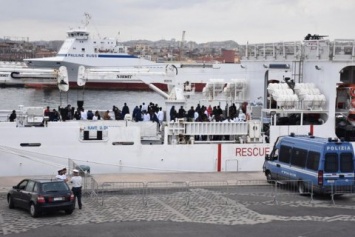 Четыре страны ЕС договорились о распределении спасенных в море беженцев