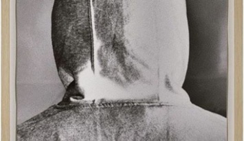 Фотографию спины Бэнкси продали на Sotheby&rsquo;s за $43 тысячи