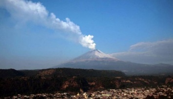 Спустя четыре месяца: в Мексике снова проснулся вулкан Попокатепетль (ВИДЕО)