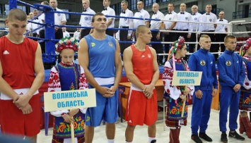 В Мариуполе стартовал чемпионат Украины по боксу среди мужчин