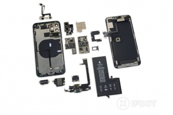 Специалисты iFixit обнаружили наличие реверсивной беспроводной зарядки в iPhone 11