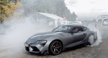 BMW по-японски: супер-тест новой Toyota Supra на треке