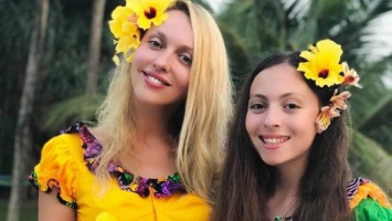 "Такую красоту сотворила": дочь Оли Поляковой удивила стройной фигурой в купальнике