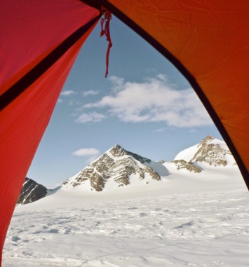 Airbnb бесплатно отправит пять добровольцев на экспедицию в Антарктику