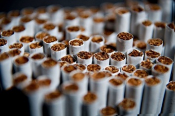 АМКУ может наказать производителей сигарет за помощь в создании "картеля"