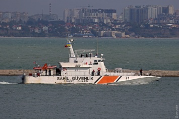 Встречали с автоматом, провожали с пахлавой: как турецкий корабль береговой охраны принимал одесситов