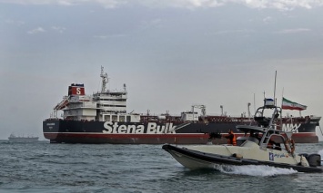 Британский танкер Stena Impero вышел из Бандар-Аббаса и взял курс на Дубаи