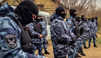 Оккупанты пришли с обыском к крымскотатарскому активисту в Судаке