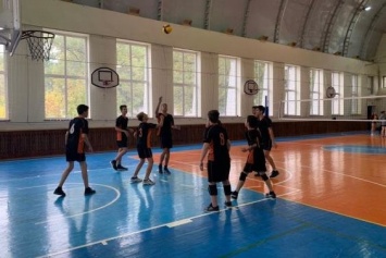 На Харьковщине проходят соревнования по волейболу памяти олимпийских чемпионов