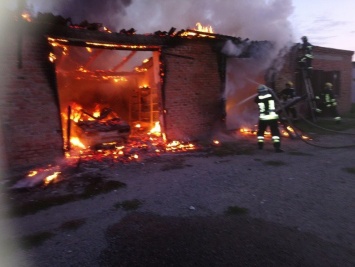 В Запорожской области сгорели гаражи на территории мужского монастыря
