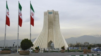 Иран потребовал от США выплатить долг в 50 миллиардов долларов