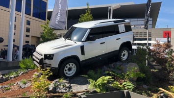 Названы самые крутые «фишки» нового Land Rover Defender