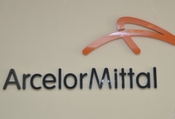 ArcelorMittal может продать железорудные активы в Канаде, - СМИ