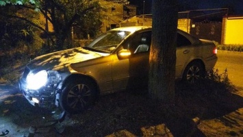 Ночью в Симферополе разбили машину крымского министра
