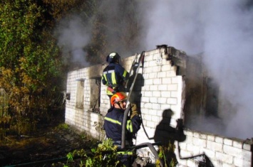 На месте пожара в Луганской области нашли труп мужчины