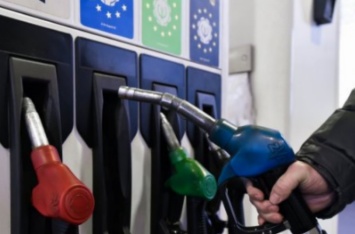 Бензин начал дорожать после обвала цен: что будет в октябре