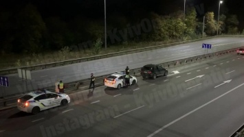 В Киеве 9 патрульных авто догоняли подростка на родительском BMW (видео)