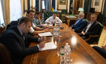 Украина согласилась на "формулу Штайнмайера" в обмен на бизнес Коломойского с Россией, - политолог