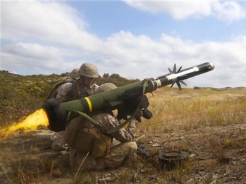 Госдеп США одобрил продажу Украине 150-ти противотанковых комплексов Javelin