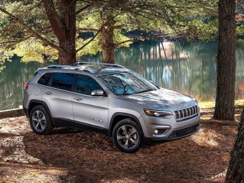 Jeep отправит на сервис внедорожники Cherokee