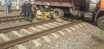 Спасатели разблокировали железную дорогу в Мелитополе