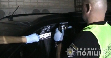 Полицейские провели обыск автомобиля из которого стреляли на Тираспольской