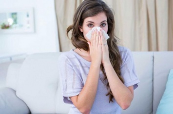 Медики объяснили, почему без насморка закладывает нос