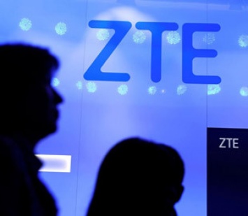 ZTE запатентовала смартфон с вращающимся блоком сенсоров