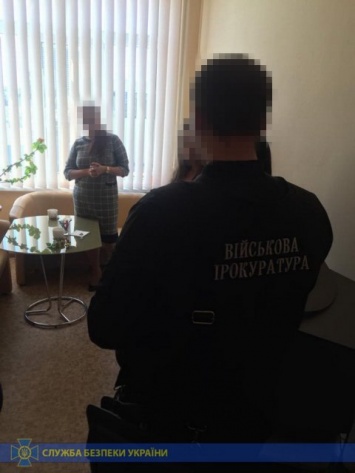 На Днепропетровщине СБУ задержала таможенного брокера за вымогательство