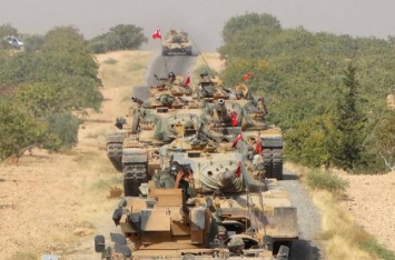 Турция стягивает войска к границе с Сирией
