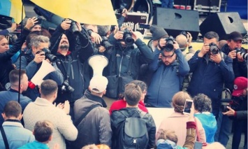 «Кто-то испуганный все украденное раздаст»: Богдан отреагировал на акции протеста в Киеве