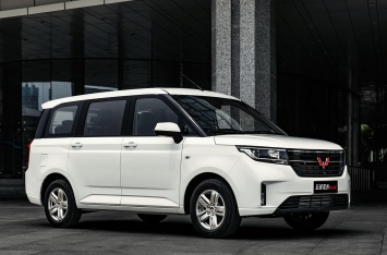 Китайцы показали убийцу «Ларгуса» Wuling Hong Guang Plus