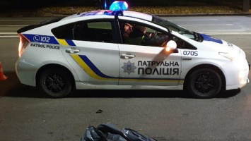 Отлетел на 50 метров: в Киеве внедорожник сбил мужчину