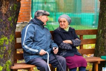 У Зеленского рассказали, кому снизят пенсионный возраст
