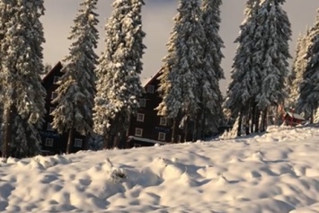 Аж блестит! Популярный курорт в Карпатах завалило снегом. Видео