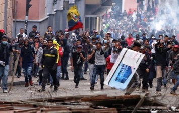 В Эквадоре останавливают добычу нефти из-за протестов