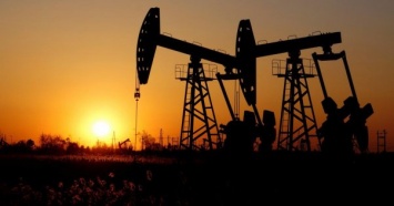 В странах ОПЕК добыча нефти рухнула до 17-летнего минимума