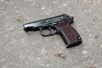 В Ровно во время несения службы застрелился полицейский