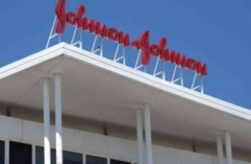 Johnson&Johnson обязали выплатить пациенту $8 млрд компенсации