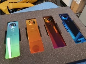 «Отец Android» показал прототип своего нового смартфона
