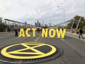 Протесты Extinction Rebellion: На что готовы экоактивисты, чтобы привлечь внимание к климатическому кризису